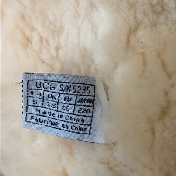 Rarely worn, size 5 tall, authentic UGG boots - Picture 4 of 4